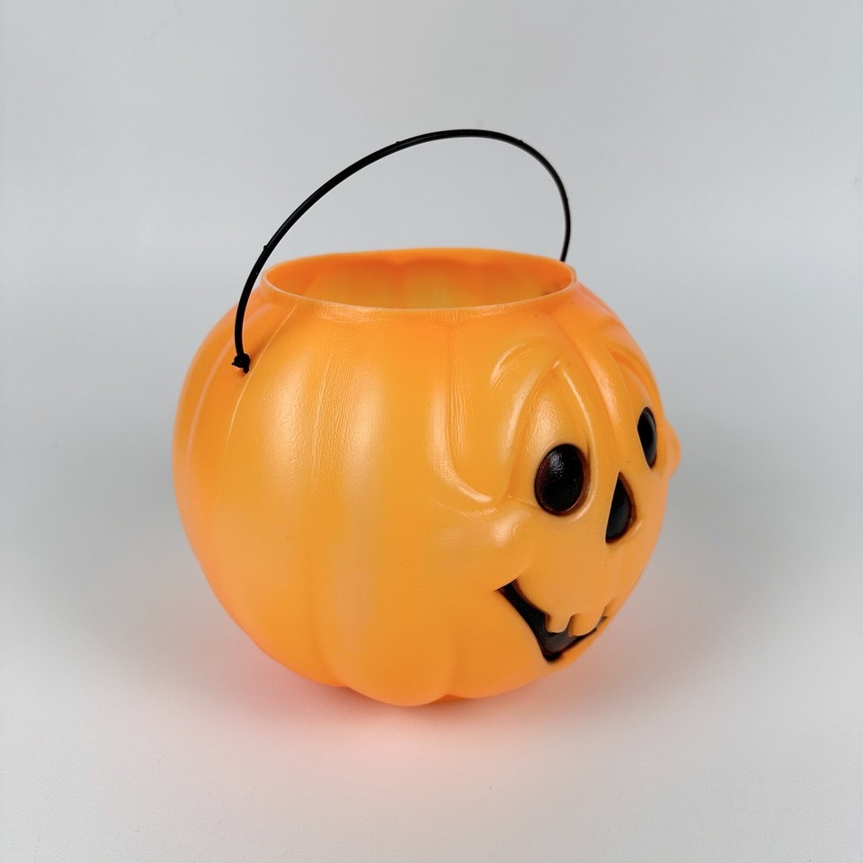General Foam Plastic Blow Mold Pumpkin Pail Halloween Bucket Round Eyes