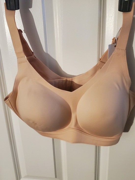 Seamless Nude Wireless Comfort Bra with Smooth Molding