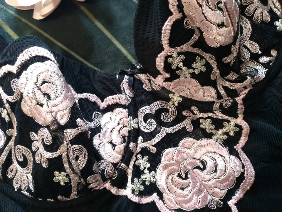 Gilligan O'Malley Bustier 34B Black Pink Floral Embroidered Nylon Blend Corset - Image 4 of 4