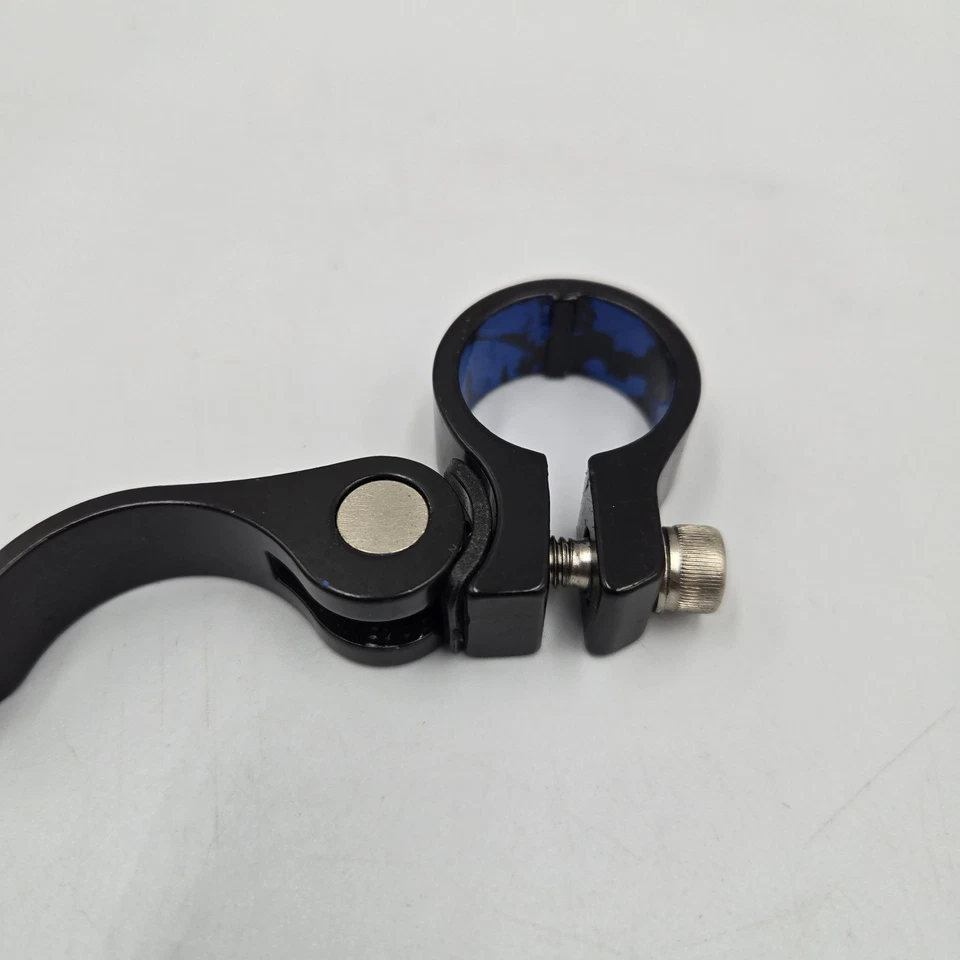 12-дюймовый сменный зажим для сиденья или руля велосипеда Strider Sport Balance — ТОЛЬКО ЗАЖИМ - Изображение 2 из 4