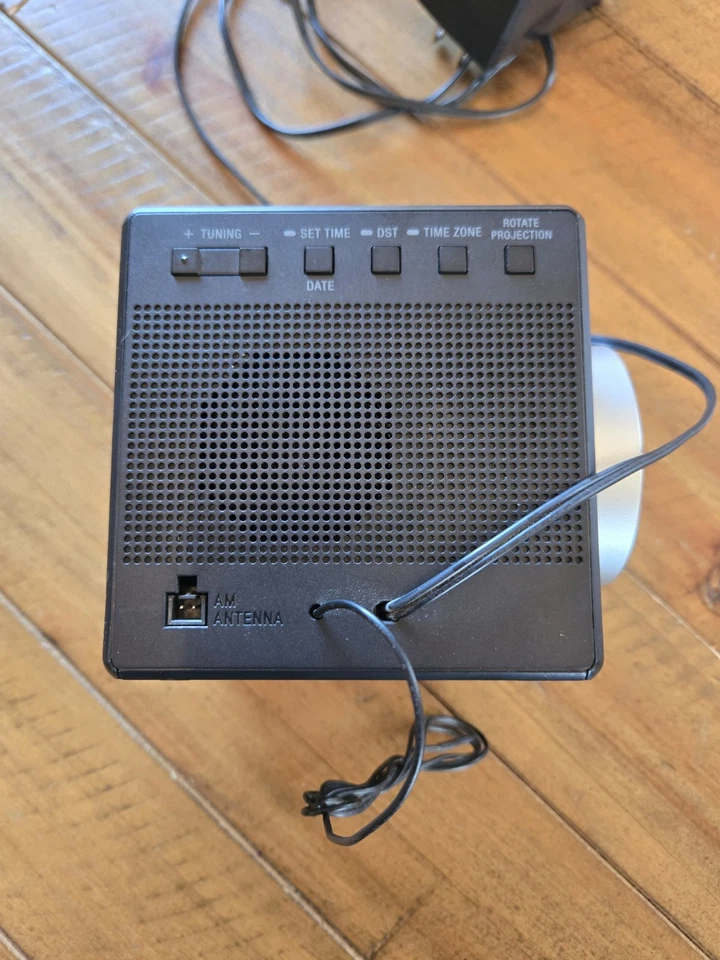 Sony ICF-C1PJ  Alarm Clock Radio Time Projector Nature Sounds USB TESTED & CLEAN - Image 3 of 4