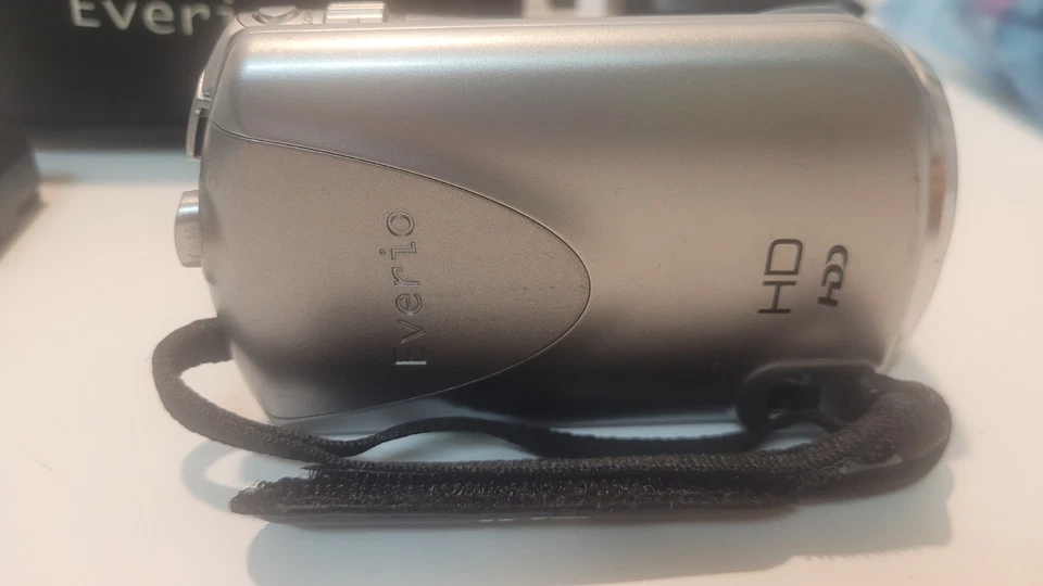 JVC GZ-HD500 Everio Camcorder Full HD Video 80GB Hard Drive Manuals & RECIEPTS - Image 4 of 4