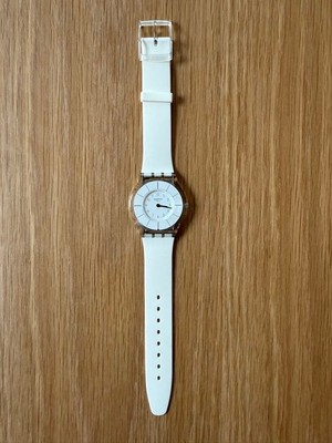 Swatch White Analog Watch Sfk360