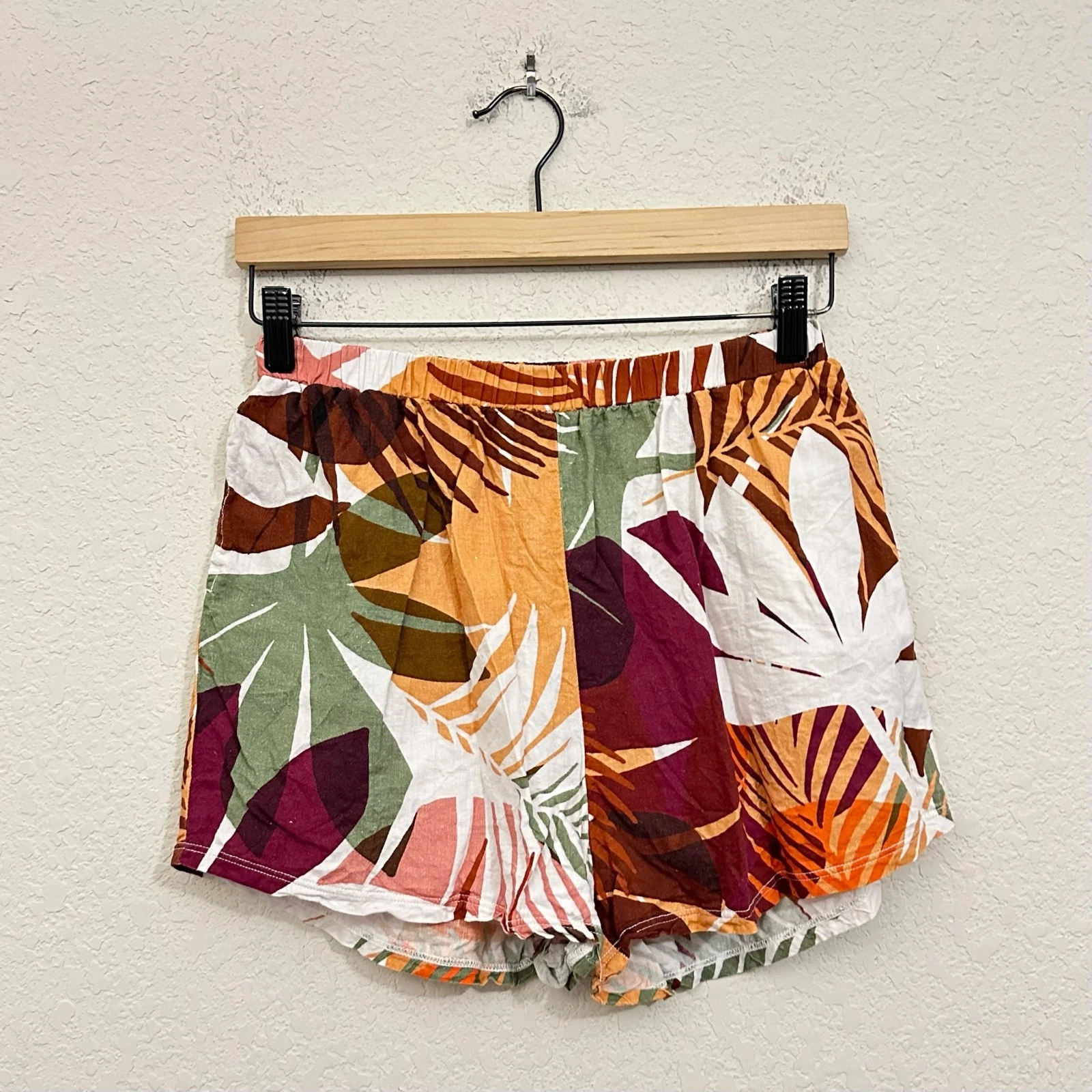 VITAMIN A Tallows Linen Shorts Womens S Multi Leaves Tropical Pull On Cover Up