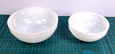 VTG Oven Fire King Ware Mixing Bowls Milk Glass USA 2 Piece Retro Kitchen 12 5