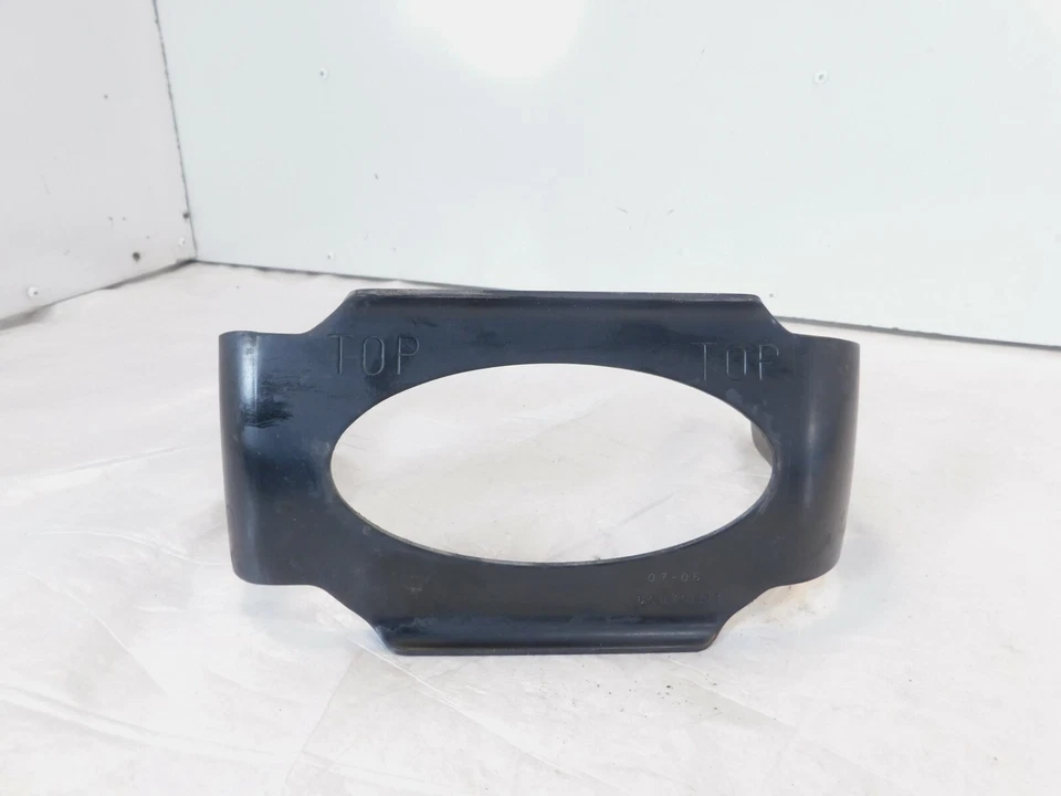 Harley-Davidson V-Rod VRod VRSC 2007-2017 soporte de montaje de tanque de gasolina combustible Foto 2 de 4