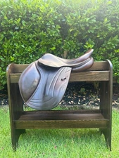 CWD 17” jump saddle SE02 