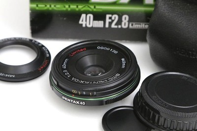 【Exc++】 Pentax HD PENTAX-DA 40mm F2.8 Limited Black DSLR Objektive B5061-2O4