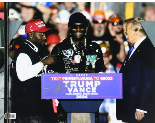 Le'Veon Bell Signed 11x14 Photo With Trump/MAGA (Beckett) 