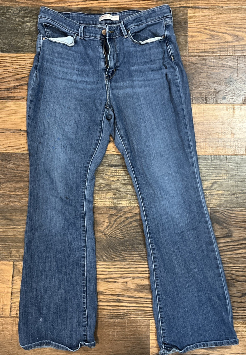 Levi Strauss Signature Relaxed Fit Women's Blue Denim Jeans Bootcut Pockets Logo