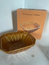 Vintage Thanksgiving Harvest Time Stoneware Baker Turkey Mold in box