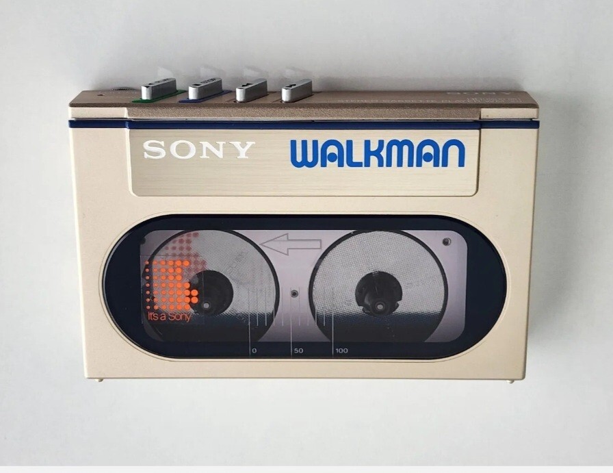 WALKMAN WM-20 ジャンク Sony WM-20 Walkman Gold Edition, fully boxed, unused and