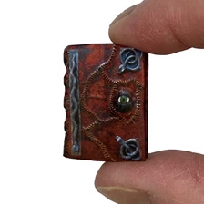 HOCUS POCUS BOOK OF SPELLS 1:12 Scale Miniature Readable Illustrated Book