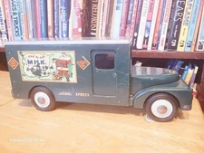 1940's BUDDY L WOODEN RAILWAY EXPRESS AMERICAN DAIRY ASSOCIATION DELIVERY TRUCK