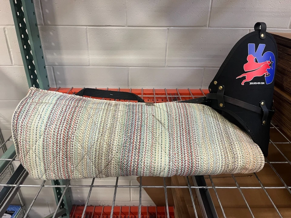 Manga mordida de cuero Julius-K9 con cubierta de algodón/nylon, solo brazo izquierdo Foto 4 de 4