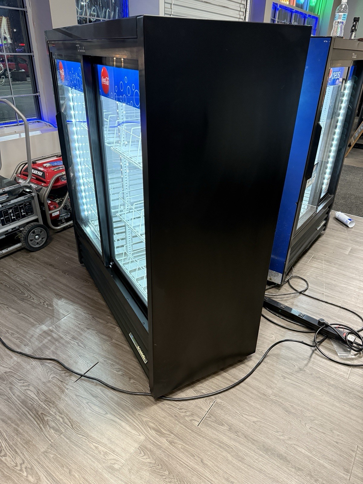 2025 True GDM-41SL-54-HC-LD 46" Two Section Glass Door Merchandiser *TESTED*