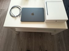 Apple MacBook Air M3, 13,6 Zoll, 16GB, 256GB, 2024, macOS Mitternacht