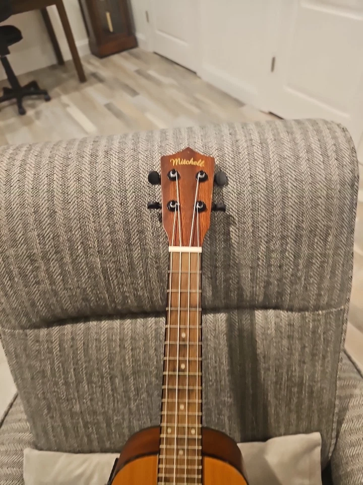 Mitchell MU50SE Acoustic-Electric Ukulele - Image 2 of 4