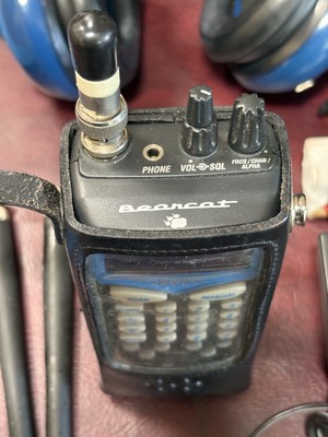Scanner portable UNIDEN Bearcat Sportcat SC200 et 2 écouteurs