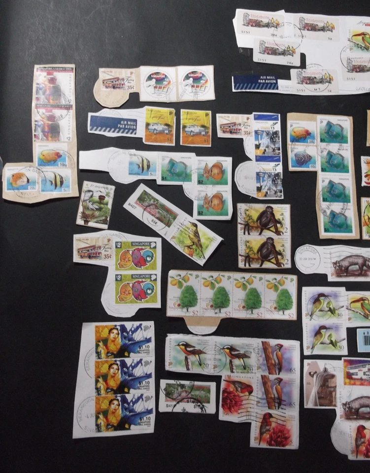 SINGAPORE 83 used stamps on paper from 2004-2009 !!! - Image 4 of 4