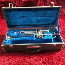 YAMAHA YTR-135 Trumpet with genuine hard case