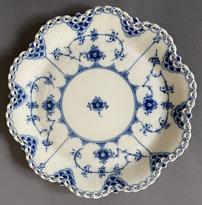Royal Copenhagen   Musselmalet Vollspitze - Teller 1062   1. Wahl