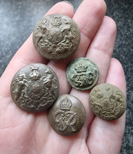 WW1 WW2 Military Buttons Brass Metal Detecting Finds Antique
