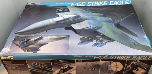 7 Model kits Revell, Testors F-15E, Su-27, B-52H, F-105D, MiG-29, Sr-71, MiG-25