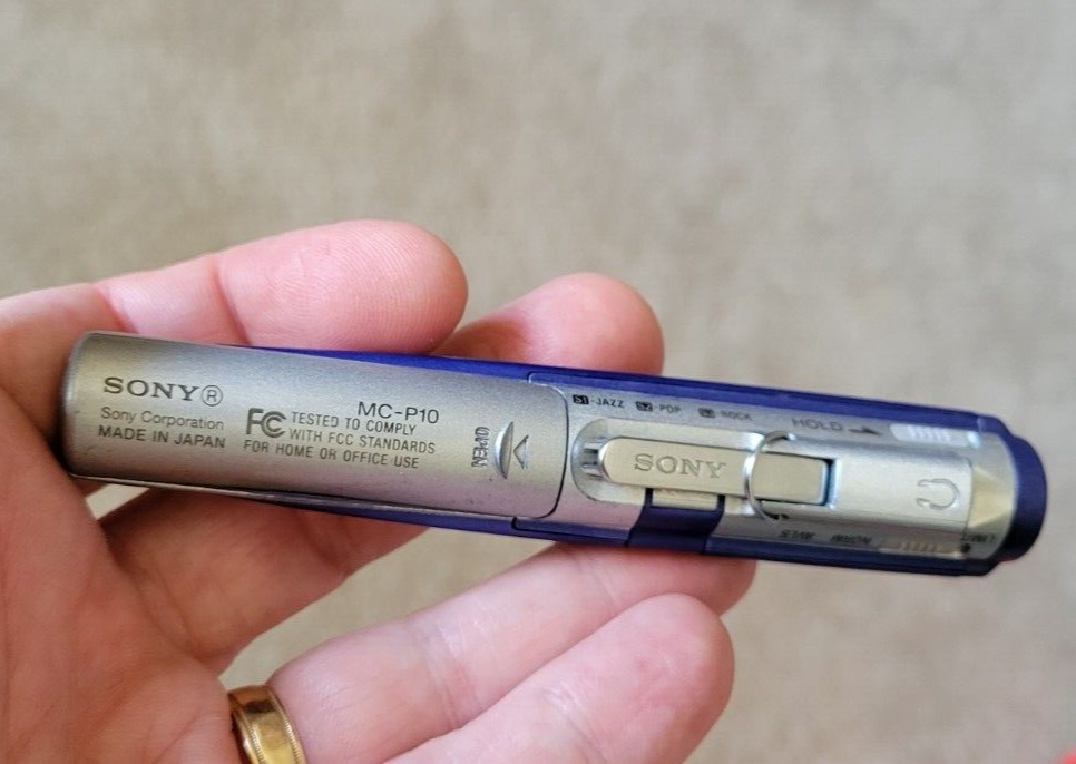 Vintage Sony VAIO Music Clip Personal Network Player MC-P10 MP3