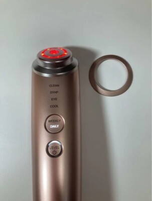 YA-MAN M18-YL Photo Plus Shiny RF Facial Equipment Champagne