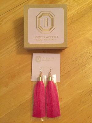 Loves Affect pink tassel earrings, new!