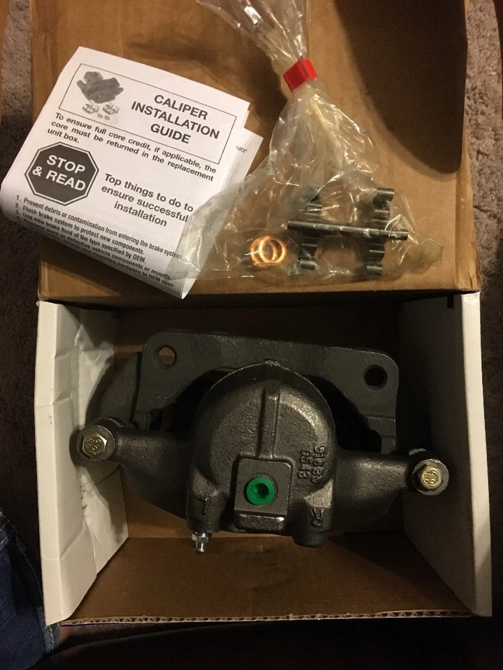 Pinza remanufacturada CARDONE 18-B4611 con herrajes de instalación y soporte Foto 4 de 4