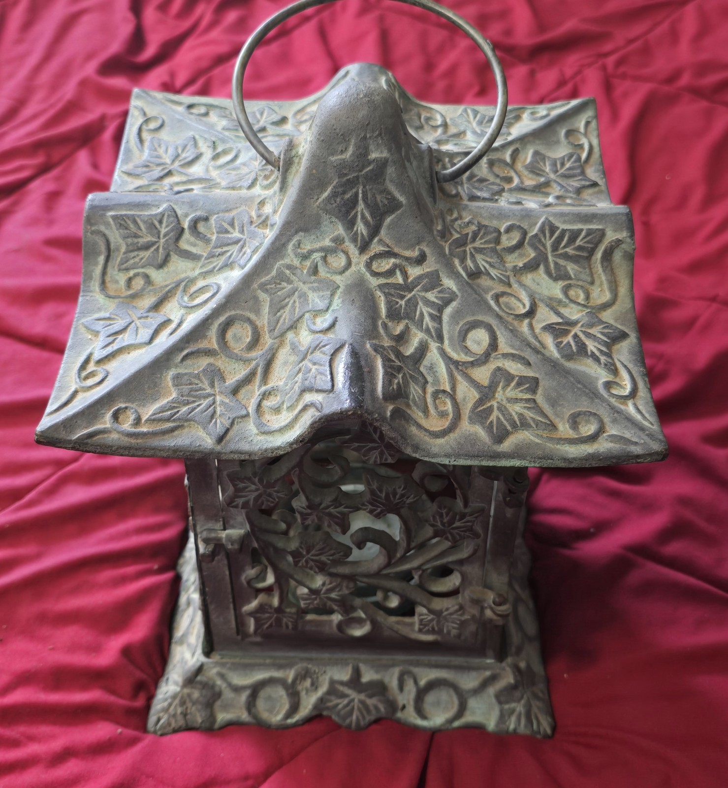 Vintage Metal Partylite 13&rdquo; Green Verdigris Ivy Pagoda Lan