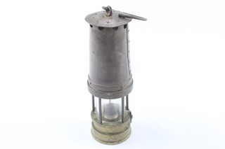 Miners Lamp E Thomas & Williams Cambrian Brass & Iron Type 1 /w Swing Handle