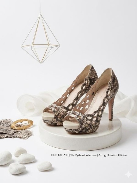 Women Elie Tahari Heels Beige Leather 37