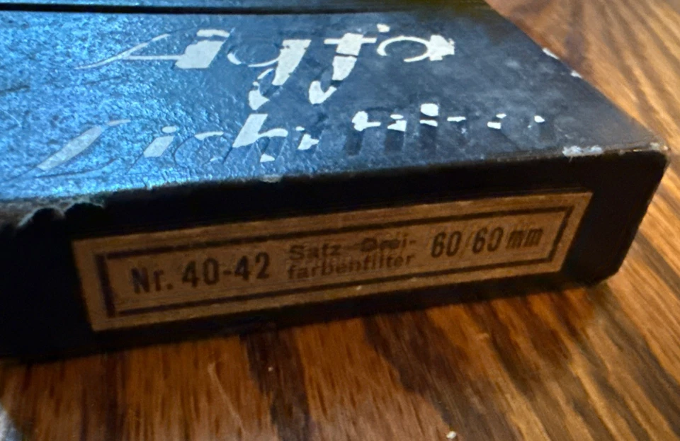 AGFA 60MM SQUARE GREEN AND BLUE FILTERS, IN WORN BOX ANTIQUE 1920s - Image 2 of 4