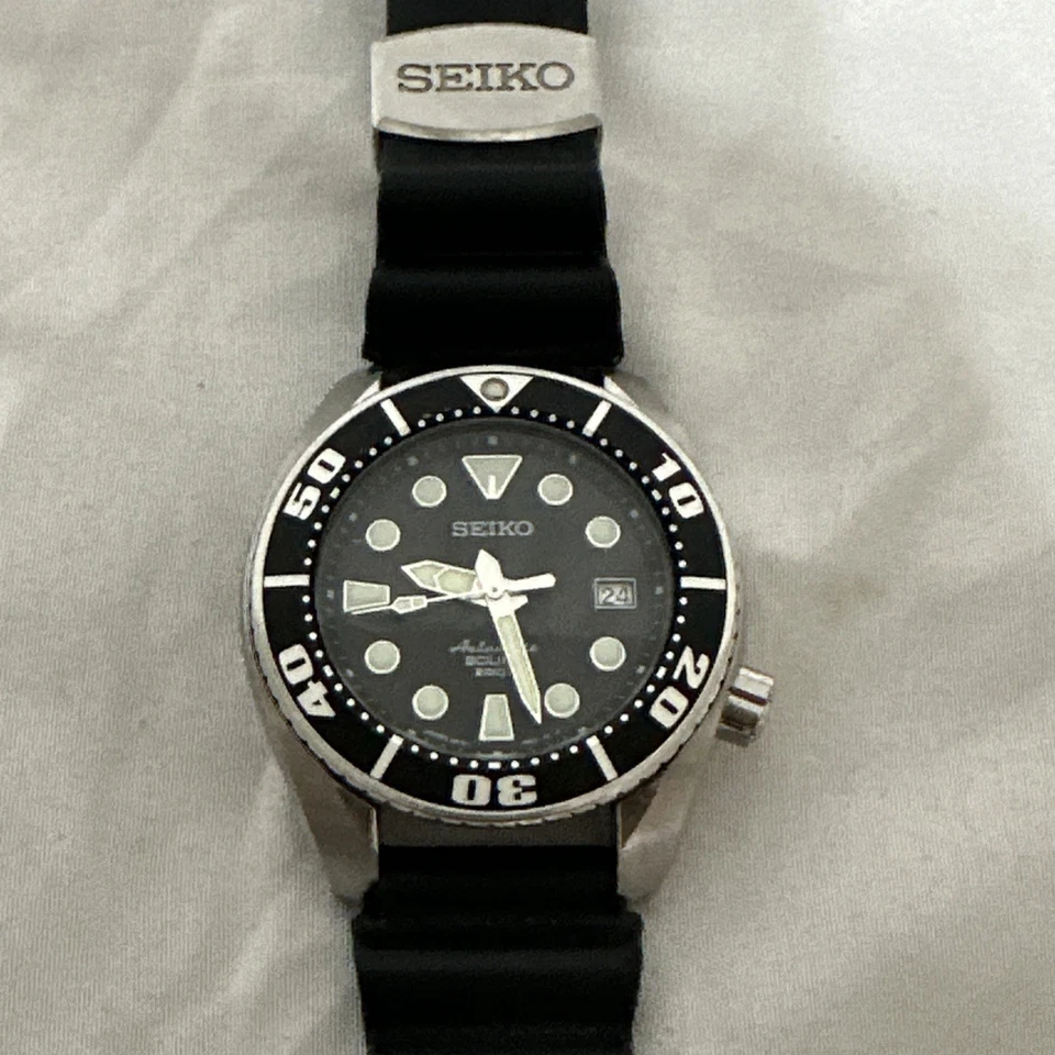 *rare* Seiko Black Sumo 1st gen- Original Band/ Rubber Strap - Image 2 of 4