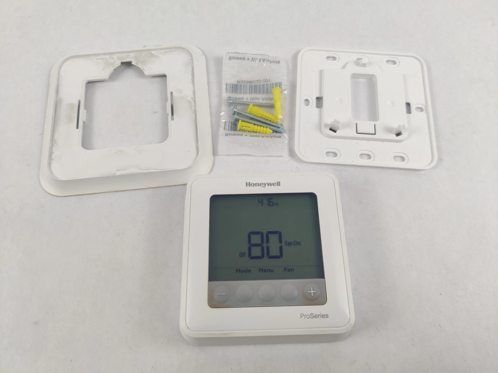 Honeywell T6 Pro Programmable Thermostat TH6220U2000