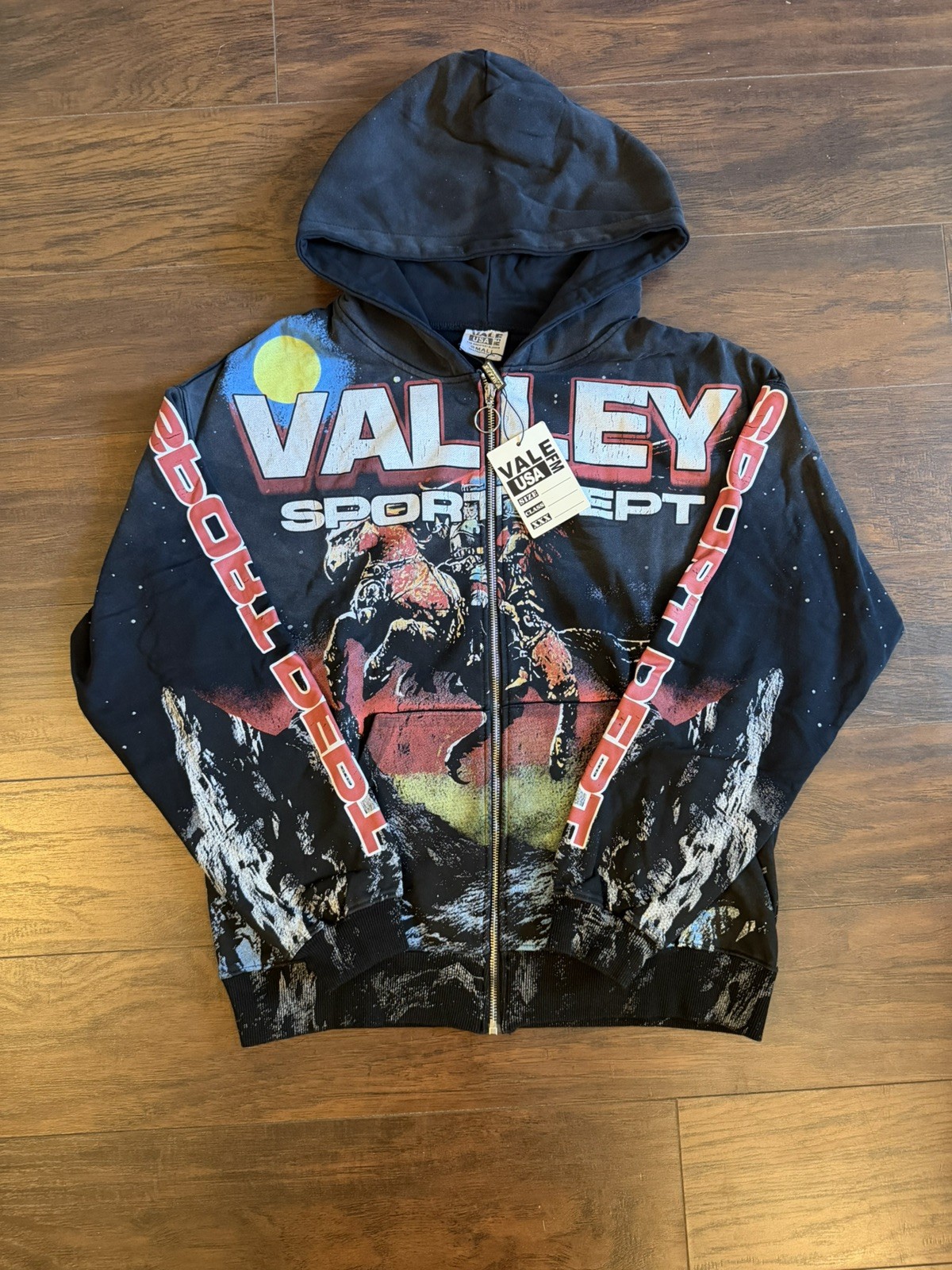 Vale Forever Zip-Up Hoodie Medium