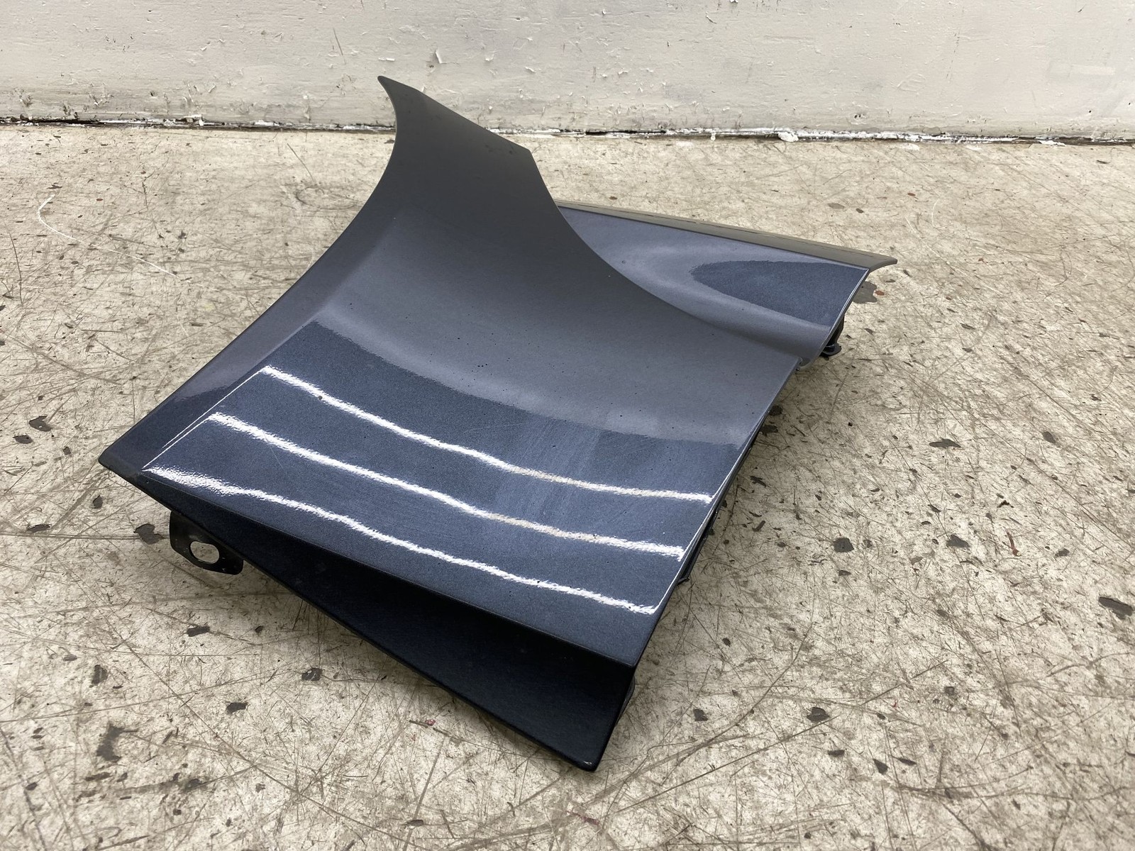2019-2023 ASTON MARTIN VANTAGE OEM FRONT LEFT FENDER PANEL XENON GRAY (6069)