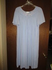 VTG USA Shadowline Light Lavender Nylon Embroidery Trim Nightgown 1X EXCELLENT