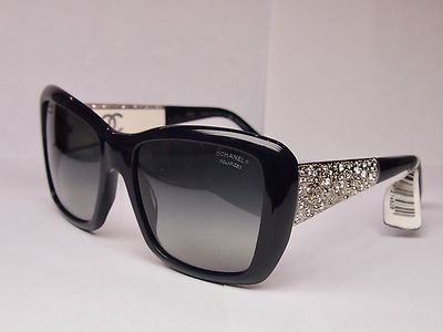 CHANEL - あーさー様。専用。 VINTAGE CHANEL Silver-plated cuff | NET-A-PORTER