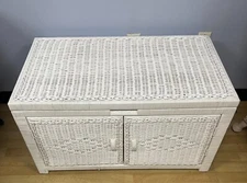 White Wicker Storage Trunk/Coffee Table