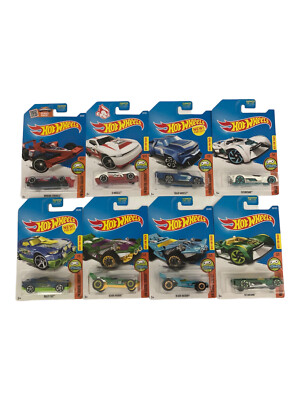 Hot Wheels Lot of 8 Digital Circuit Cars: Winning Formula, D-Muscle,Solid Muscle