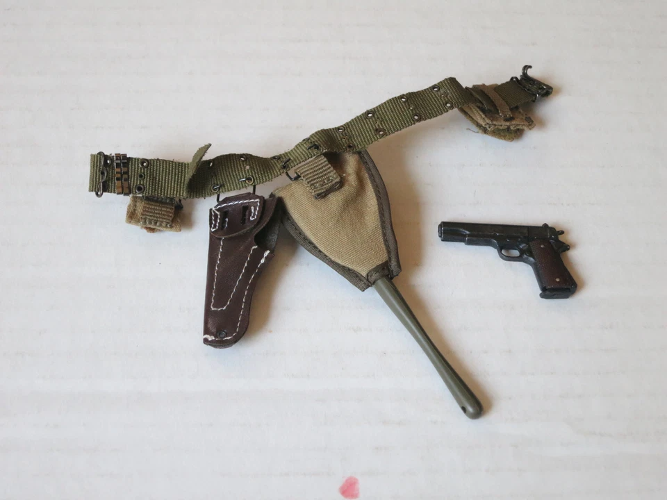 Hot Toys Capitán América Star Spangled Man Web Gear escala 1/6 M1911 MMS205 Foto 2 de 4