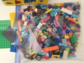 LEGO Classic Medium Creative Bricks Kids 484 Piece Building Box Set | 10696   