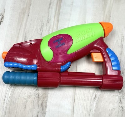 VTG 2002 Hasbro Larami SUPER SOAKER Max D 3000 Multicolor Pump Action WATER GUN