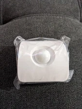 Simplisafe Motion Sensor White MS3 | Sealed Corner Mount