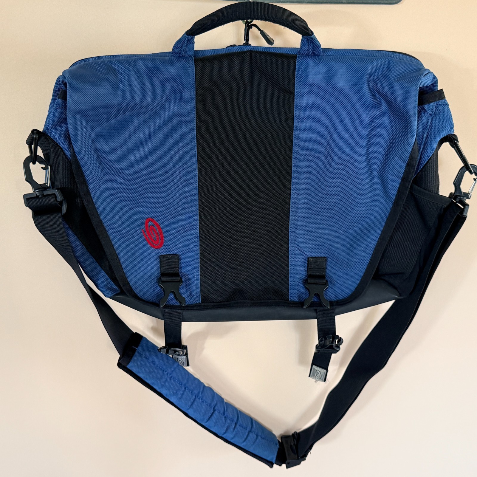 Timbuk2 Blue Striped Crossbody Messenger Bag Sling Luggage