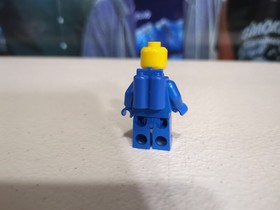 New Authentic Benny Minifigure - Lego Movie Blue Space Man Minifig 70810 70816
